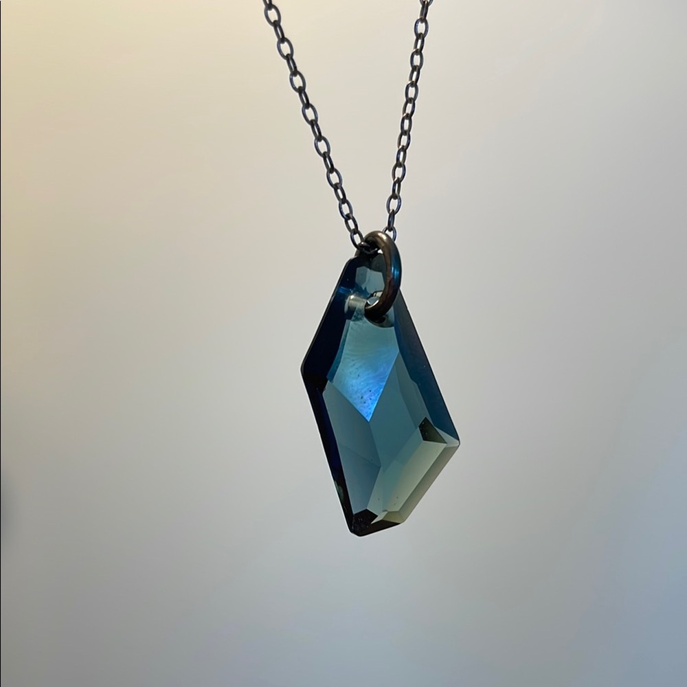 Vintage Blue Crystal Pendant Necklace